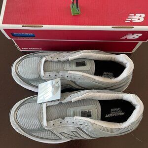 NWT New Balance 990 Men's Size 9 Wide (9 2E) Made in USA!